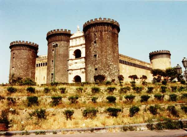 Castle Nuovo-Naples Italy13
