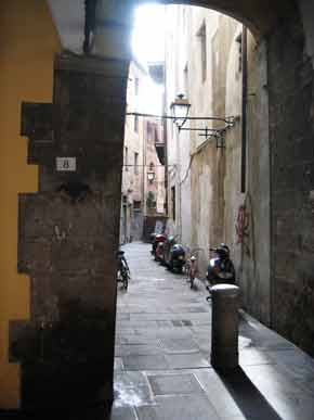 ArchIntoAlley-050305