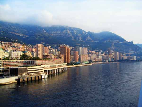 Monaco-coast-050405-834a