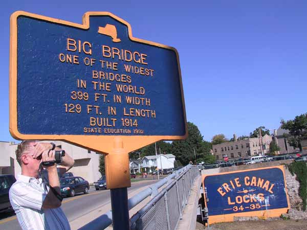 The Big Bridge sign.