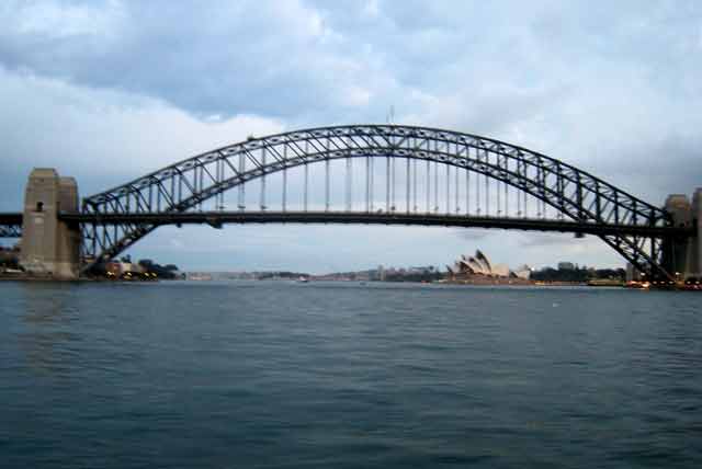 4266-Bridge&OperaHouse-071026-625p