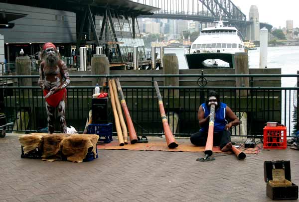 3664-CircularQuay-AboriginesDidgeridoo-071024-1214p