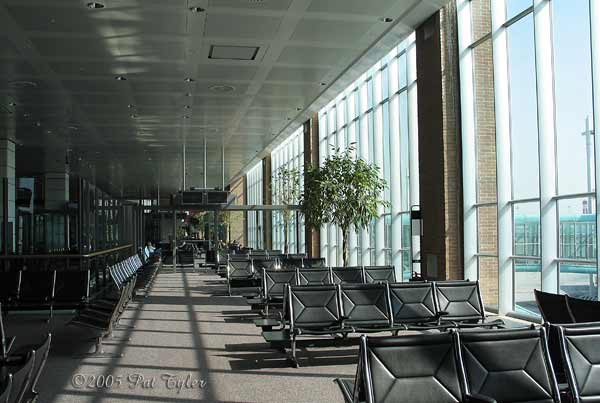 Airport-050205-958a