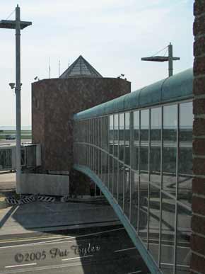 Airport-v-050205-958a
