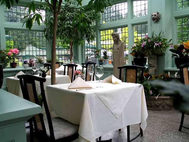 6138-DiningRoom-052306-1130a