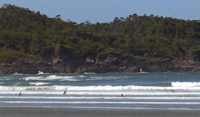 5573-SurfersGoingOut-051706-1125a