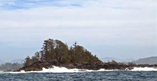 5618-WavesDashingIslet-051706-147p