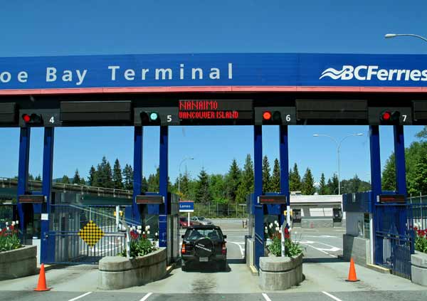 5365-HorseshoeBayFerryTerminal-051506-100p