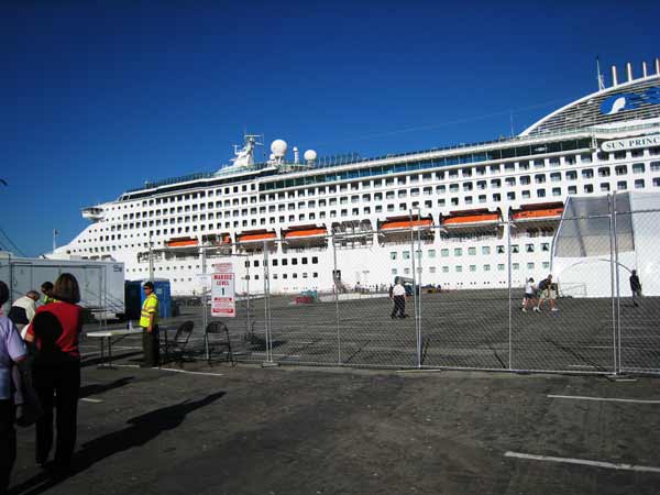 1286-SunPrinces@dock-070925-443p