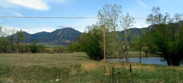 4725-c-OutOfBoulder-050906-915a