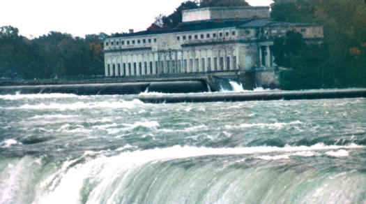 At the top of Horseshoe Falls