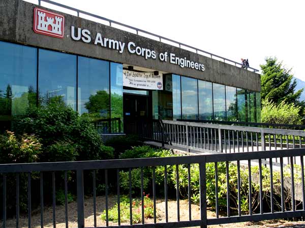 5121-BonnevilleVisitorCenter-051206-404p
