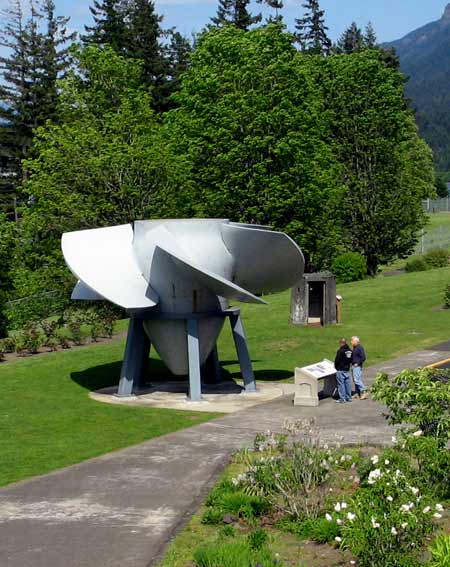 5135-Turbine&Men-c-051206-432p