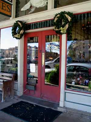 AlmostHeaven-118HoustonSt-Doors-121304-1138a