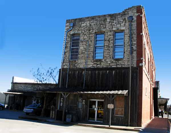 Dakota'sKabin-121304-1126a