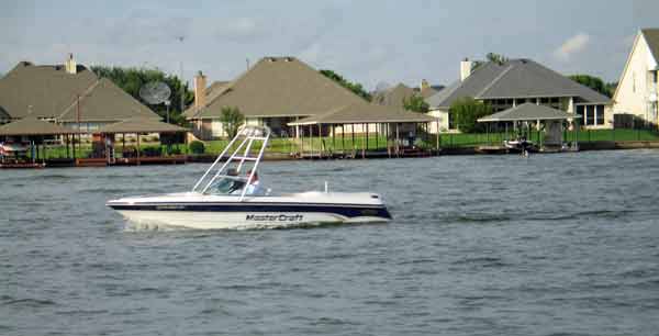 Boat&HarborLakes-052905-624p
