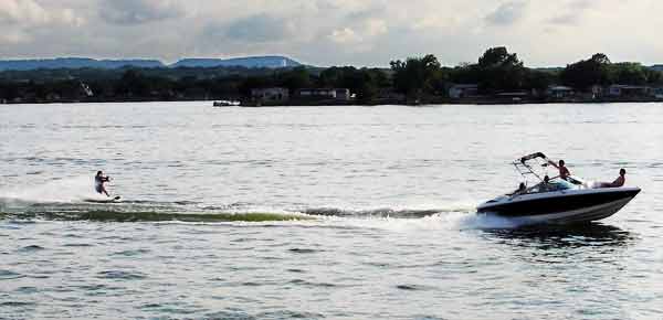 Boat&skiier-c-052905-650p