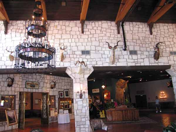 Kerrville-YO-ResortHotel-061805-1128a