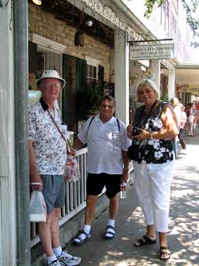 Owen-Ernst-Gertrude-061805-125p