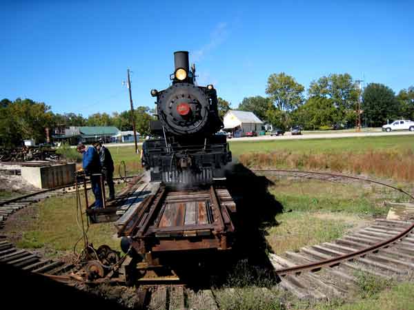 5702-TurningLocomotive-08-1024-1214p