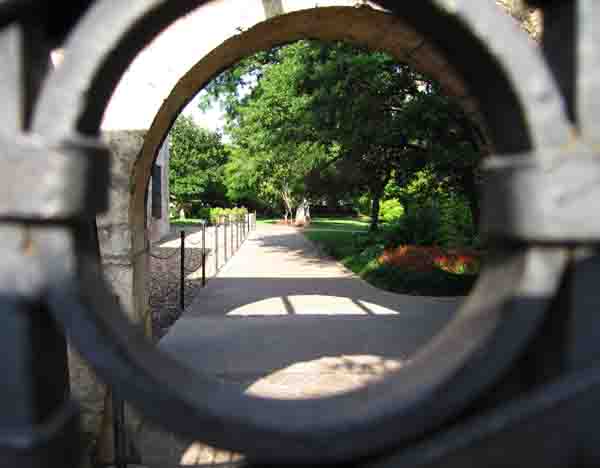 Through-Gate-c-061905-630p