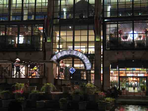 RiverCenter-061805-905p