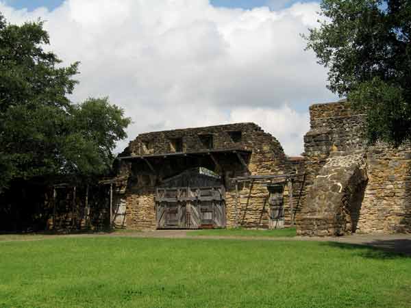 Gate-061905-1043a