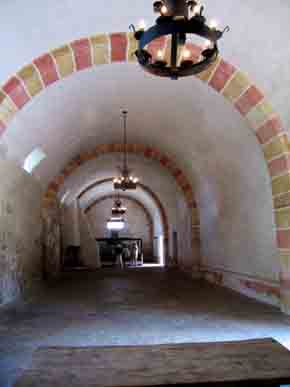Interior-ArmyQuarters-061905-1057a