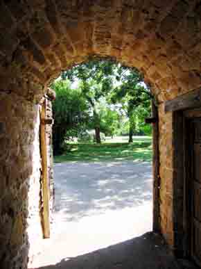 Doorway-061905-1042a