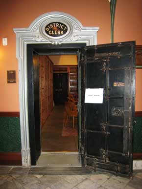 5450-JuryRoomDoor-EllisCoCH-081021-1228p