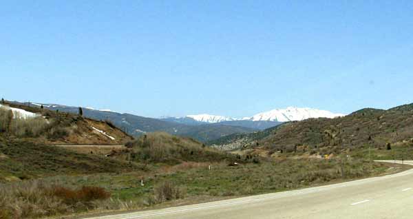 4869-c-SnowCaps-051006-1206p