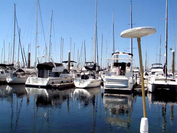 5215-BoatsInMarina-051406-139p