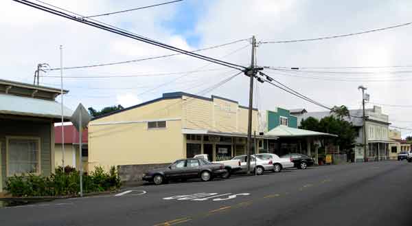 Highway through Honoka'a